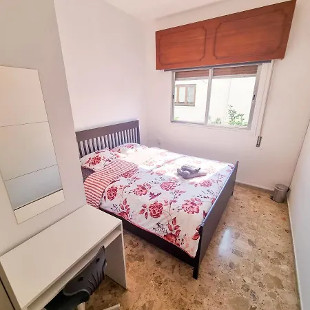 Luxury - Smart Tv With Netflix