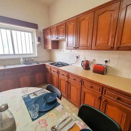 Privat bolig Luxury - Smart Tv With Netflix Larnaca