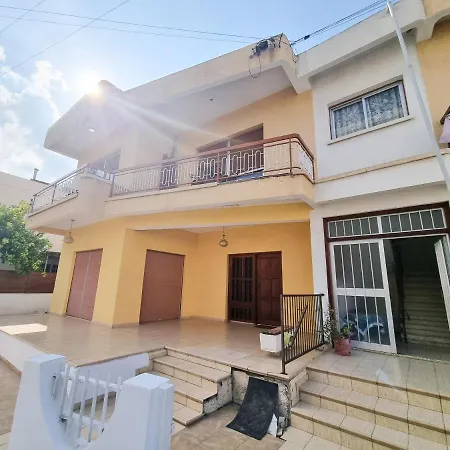 Luxury - Smart Tv With Netflix