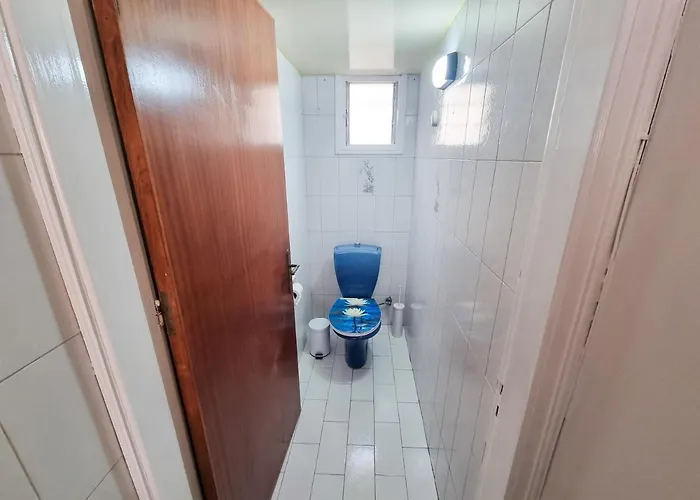 Luxury - Smart Tv With Netflix