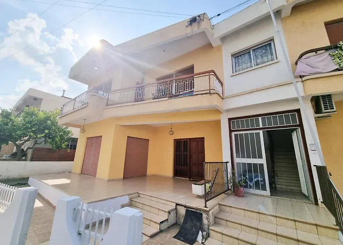 Luxury - Smart Tv With Netflix