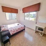 Luxury - Smart Tv With Netflix Larnaca