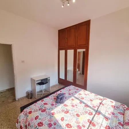 Luxury - Smart Tv With Netflix * Larnaca