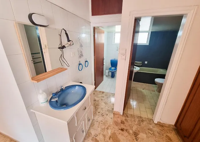 Luxury - Smart Tv With Netflix *