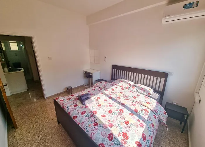 Luxury - Smart Tv With Netflix * Larnaca